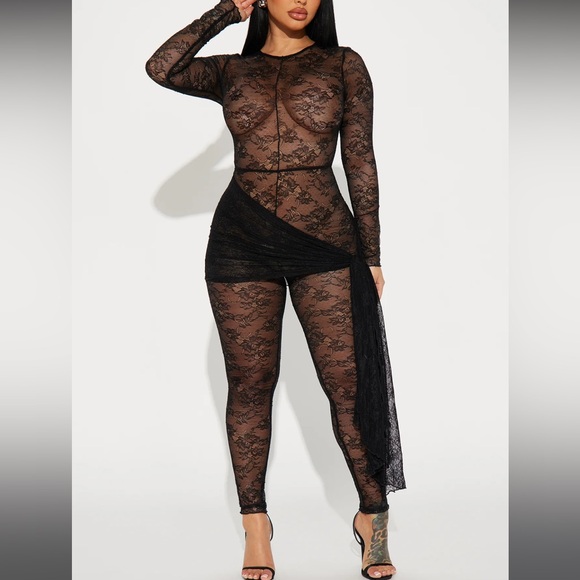 Lace jumpsuit - Picture 1 of 5